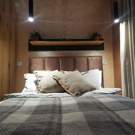 Obilic Apartmani Belgrado Esterno foto