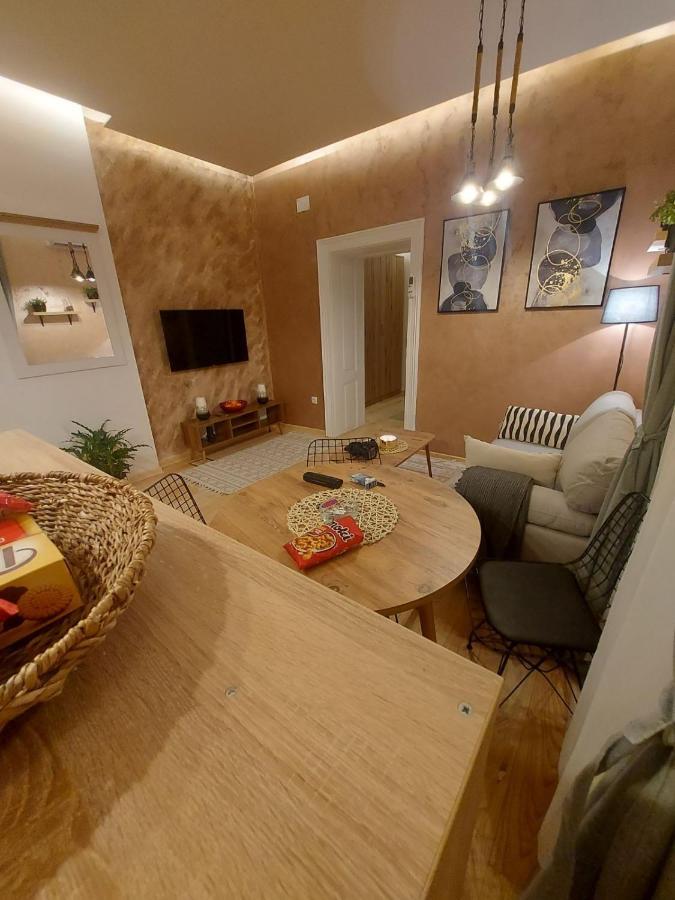 Obilic Apartmani Belgrado Esterno foto