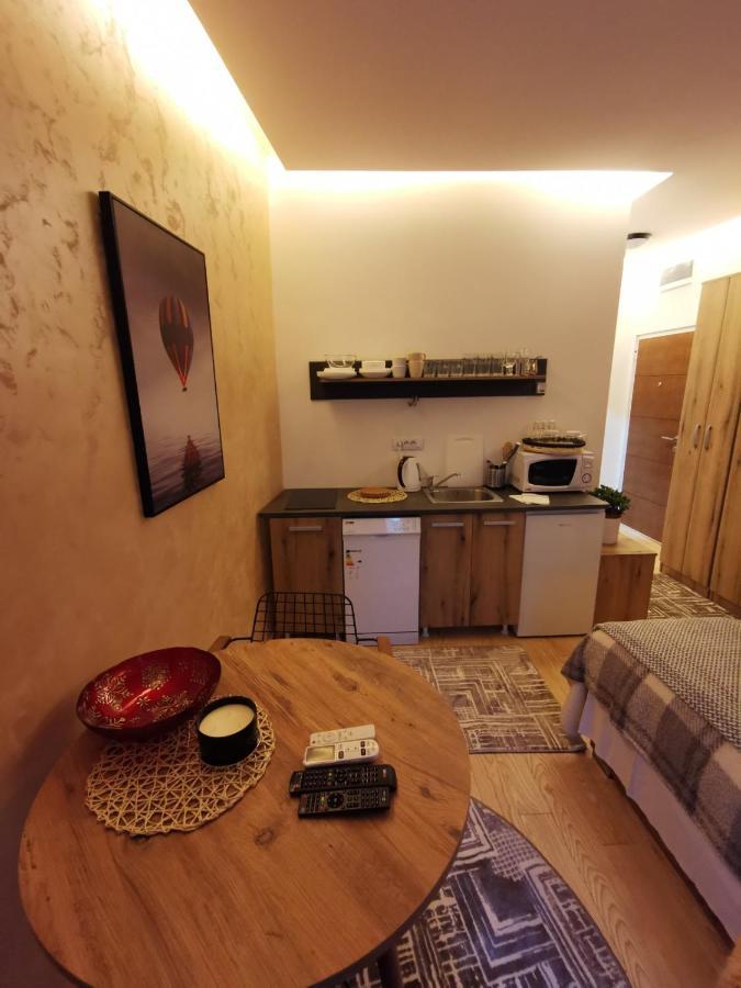 Obilic Apartmani Belgrado Esterno foto